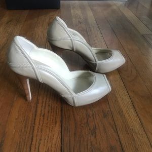 Max studio High heels shoes with open toes. Nude color.